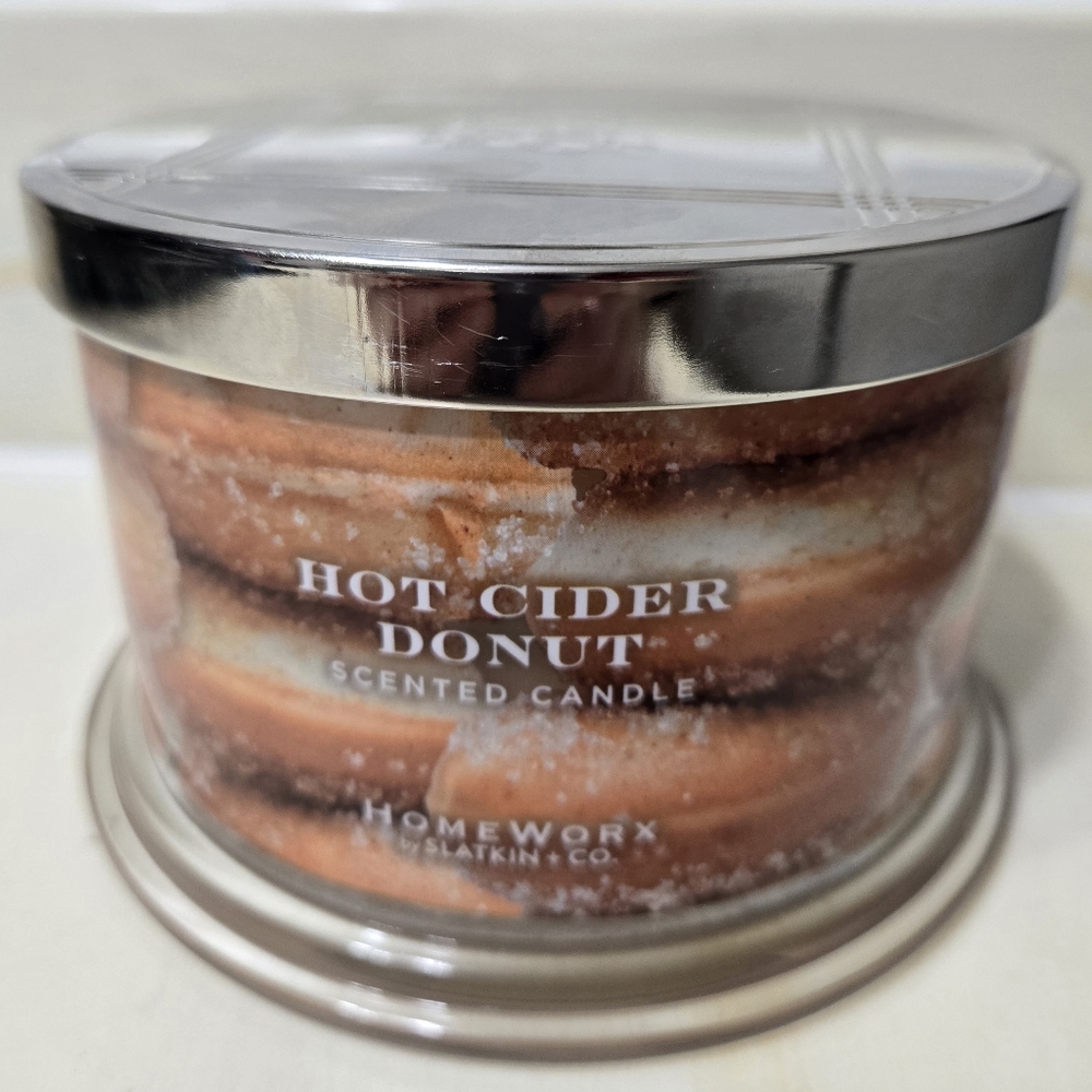 Homeworx Hot Cider Donut 4 wick candle